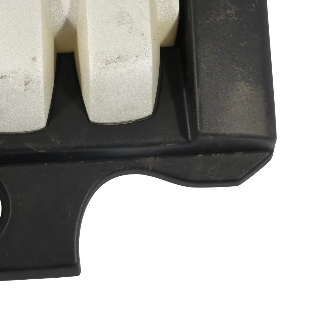 Osłona Pokrywa Silnika do VW Golf 5 Passat TDI o numerze 03G103925BL VW Golf 5 Passat TDI Osłona Pokrywa Silnika - SKU 03G103925BL - Numer Części 03G103925BL