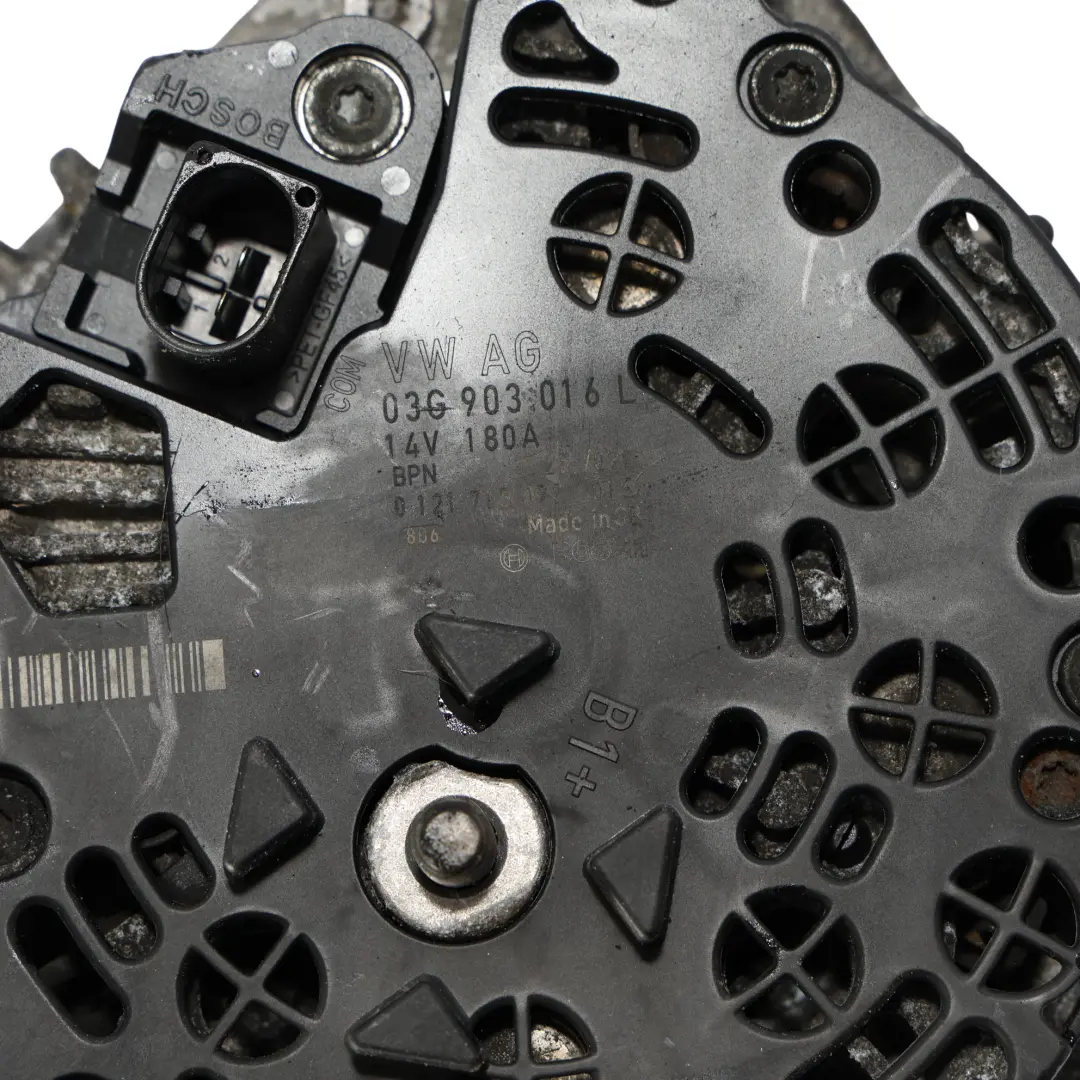 CAGB Diesel Alternator Bosch 14V 180A do Audi A6 C6 FL o numerze 03G903016L Audi A6 C6 FL CAGB Diesel Alternator Bosch 14V 180A - SKU 03G903016L - Numer Części 03G903016L