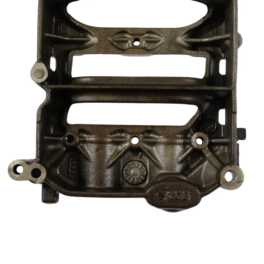 CAHA Diesel Support Carter Arbre Équilibrage Pompe Huile pour Audi A5 8T à propos du numéro de pièce 03L103535V Audi A5 8T CAHA Diesel Support Carter Arbre Équilibrage Pompe Huile - SKU 03L103535V - Numéro de pièce 03L103535V