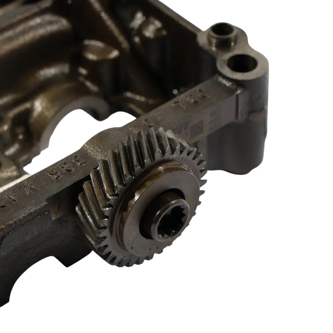 Audi A5 8T Diesel CAHA Carcasa Soporte Eje Equilibrado Bomba Aceite - SKU 03L103535V - Número de pieza 03L103535V