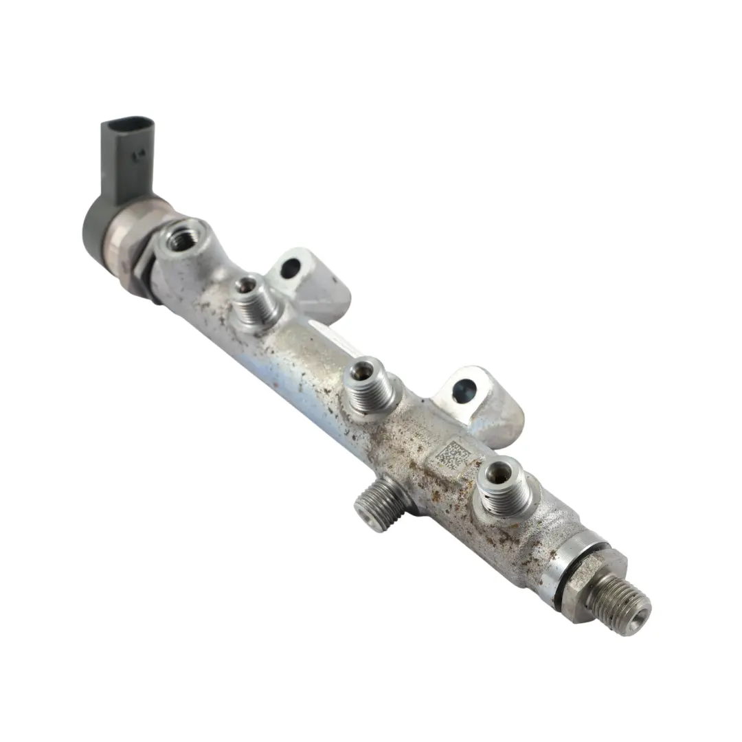 Inyección Combustible Tubería Presión Rail Derecho 3.0 TDI para Audi A7 4G con número de pieza 059130090CM Audi A7 4G Inyección Combustible Tubería Presión Rail Derecho 3.0 TDI - SKU 059130090CM - Número de pieza 059130090CM