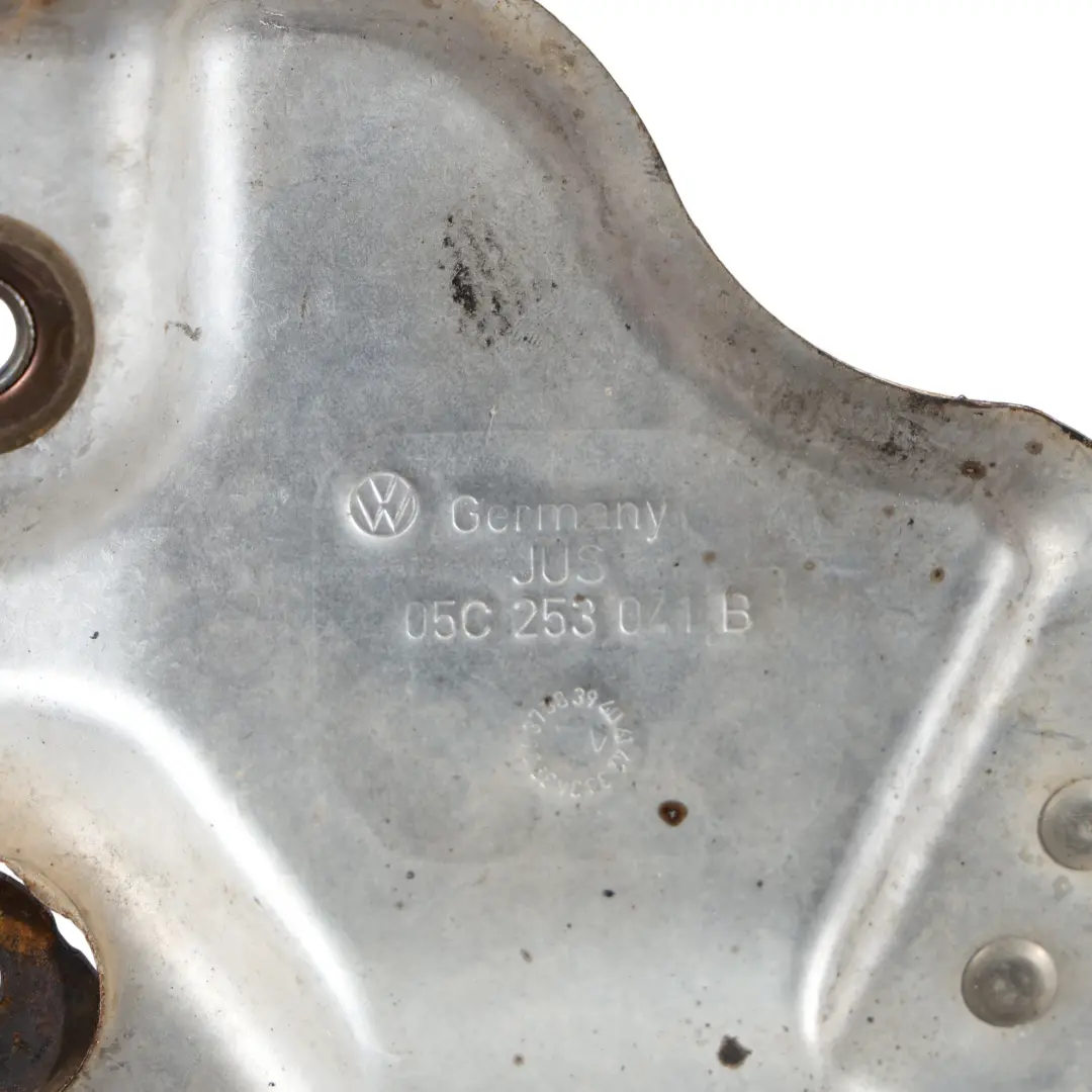 Mk8 Coperchio Paracalore Turbo 1.0 TSI DLAA per Volkswagen Golf con numero di parte 05C253041B Volkswagen Golf Mk8 Coperchio Paracalore Turbo 1.0 TSI DLAA - SKU 05C253041B - Numero di parte 05C253041B