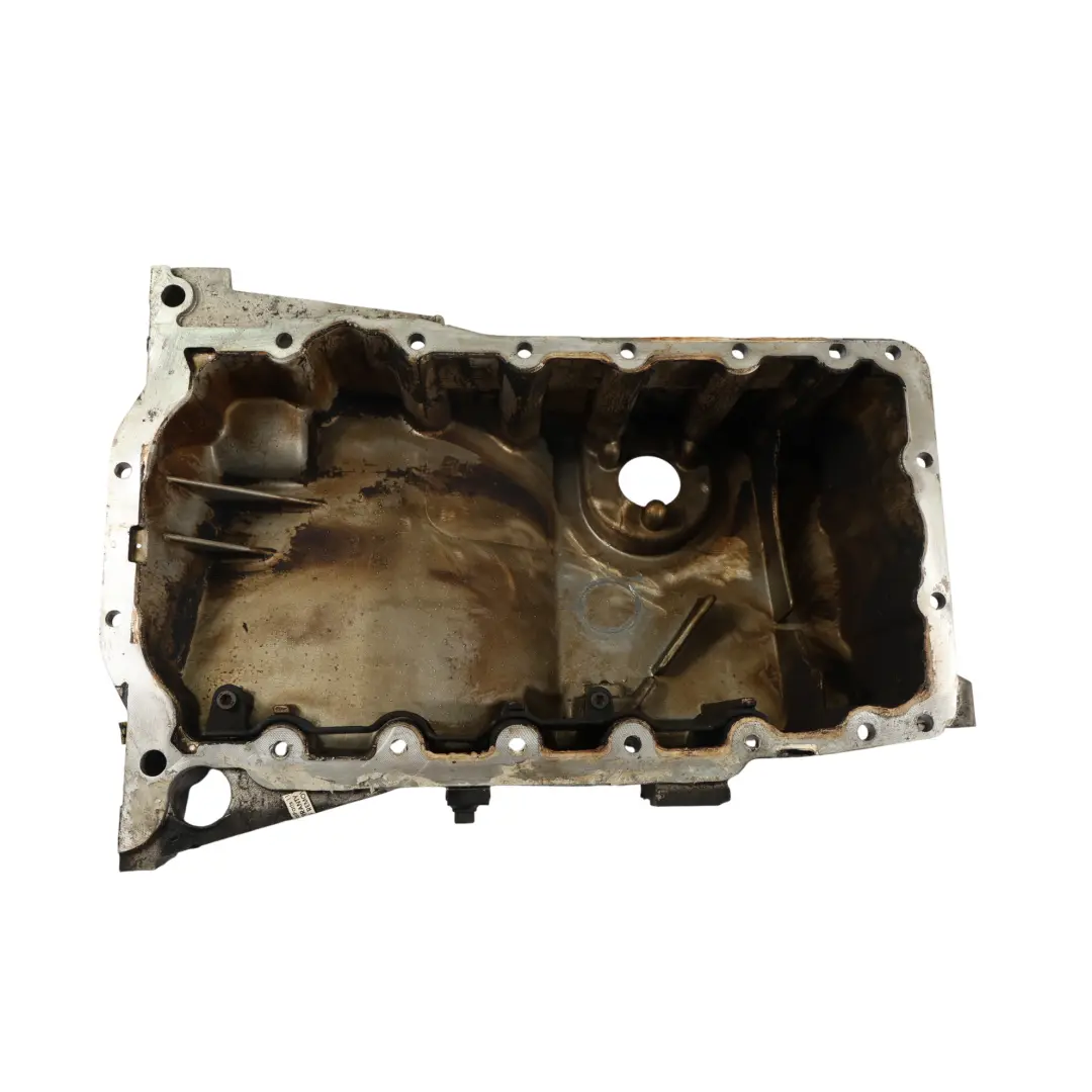 Coppa Dell Olio Motore 2.0 TFSI Benzina per Audi A4 B7 A6 C6 con numero di parte 06B103601CG Audi A4 B7 A6 C6 Coppa Dell Olio Motore 2.0 TFSI Benzina - SKU 06B103601CG - Numero di parte 06B103601CG