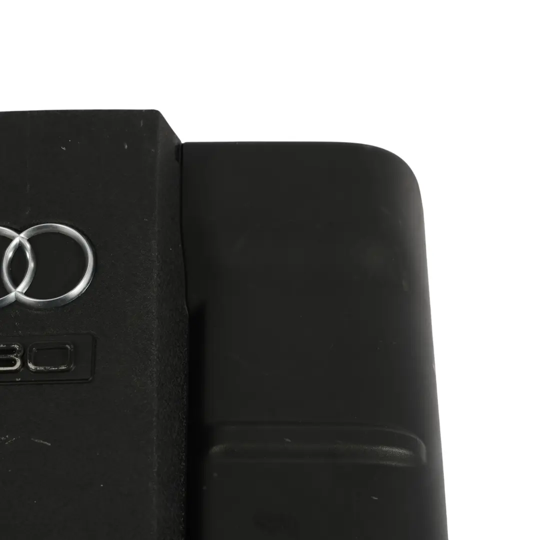 Audi A4 B7 Cache Supérieur De Moteur Essence 2.0 FSI - SKU 06D103925A - Numéro de pièce 06D103925A