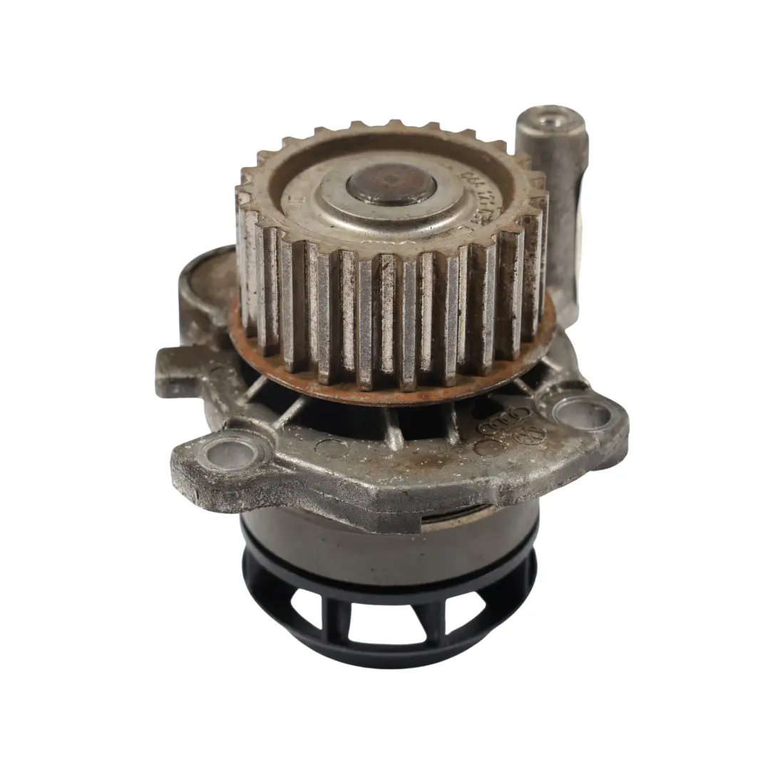 Audi A4 B7 Pompa Acqua Refrigerante Unità Motore 2.0 Benzina - SKU 06F121011 - Numero di parte 06F121011