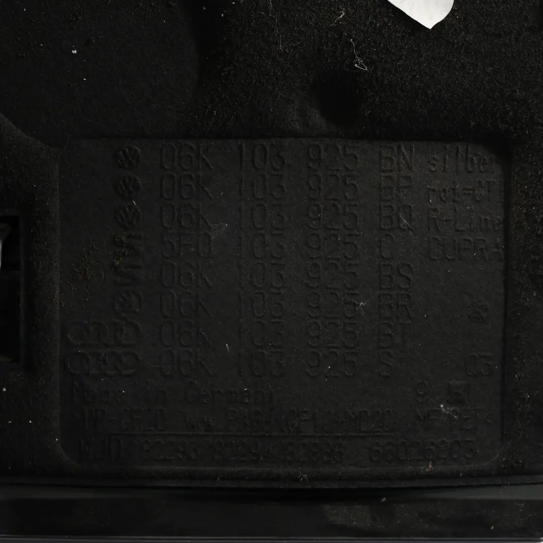 Tapa Motor Panel Superior Gasolina 2.0 TSI para Skoda Octavia 2 con número de pieza 06K103925BR Skoda Octavia 2 Tapa Motor Panel Superior Gasolina 2.0 TSI - SKU 06K103925BR - Número de pieza 06K103925BR