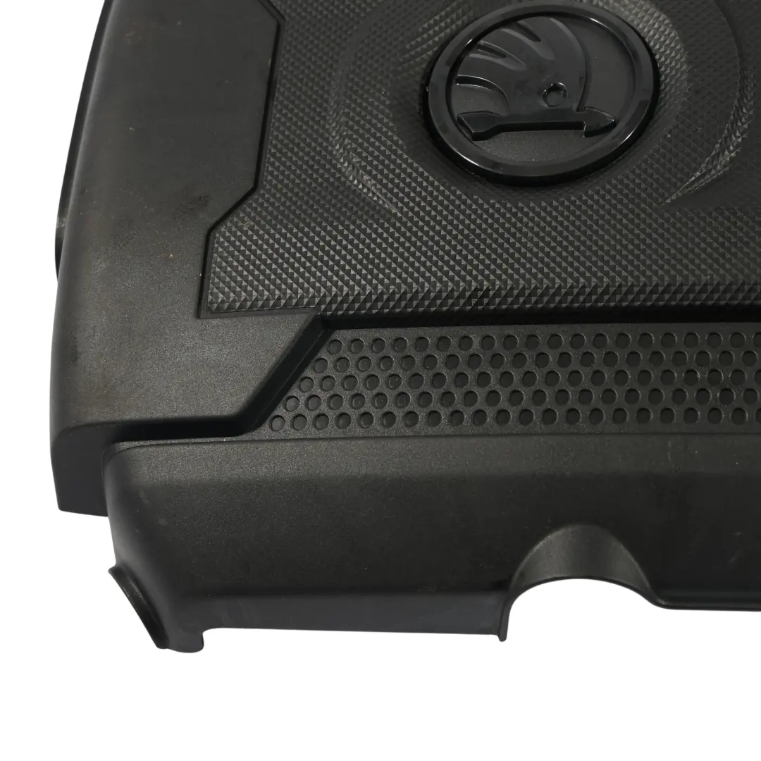 Skoda Octavia 2 Coperchio Motore Pannello Superiore Benzina 2.0 TSI - SKU 06K103925BR - Numero di parte 06K103925BR