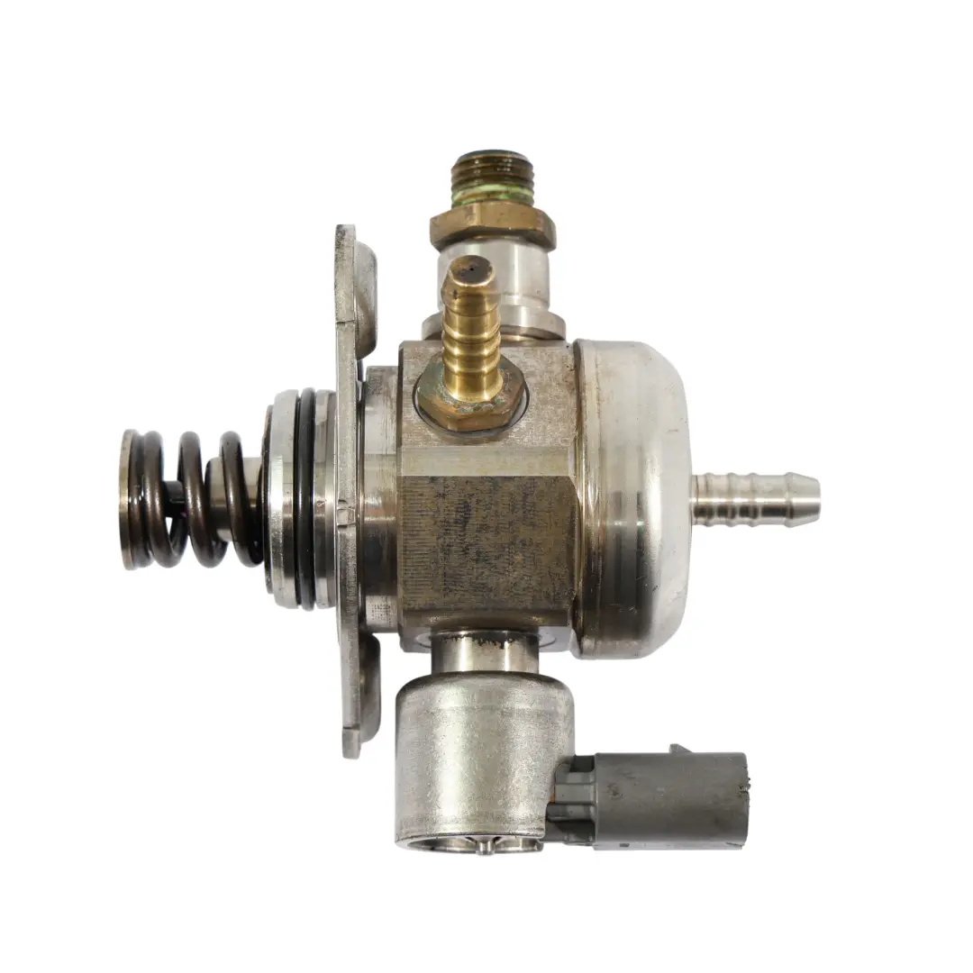 Hochdruck Kraftstoffpumpe 1.8 TFSI für Audi A4 B8 A5 8T VW Polo 6R mit Teilenummer 06K127025D Audi A4 B8 A5 8T VW Polo 6R Hochdruck Kraftstoffpumpe 1.8 TFSI - SKU 06K127025D - Teilenummer 06K127025D