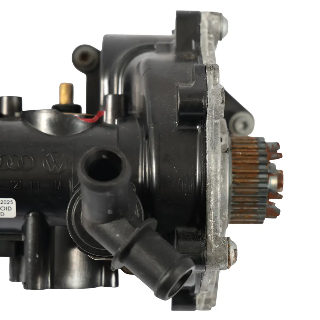 Audi A3 S3 8V 2.0 TFSI Pompa Wody Obudowa Termostatu - SKU 06L121111M-1 - Numer Części 06L121111M