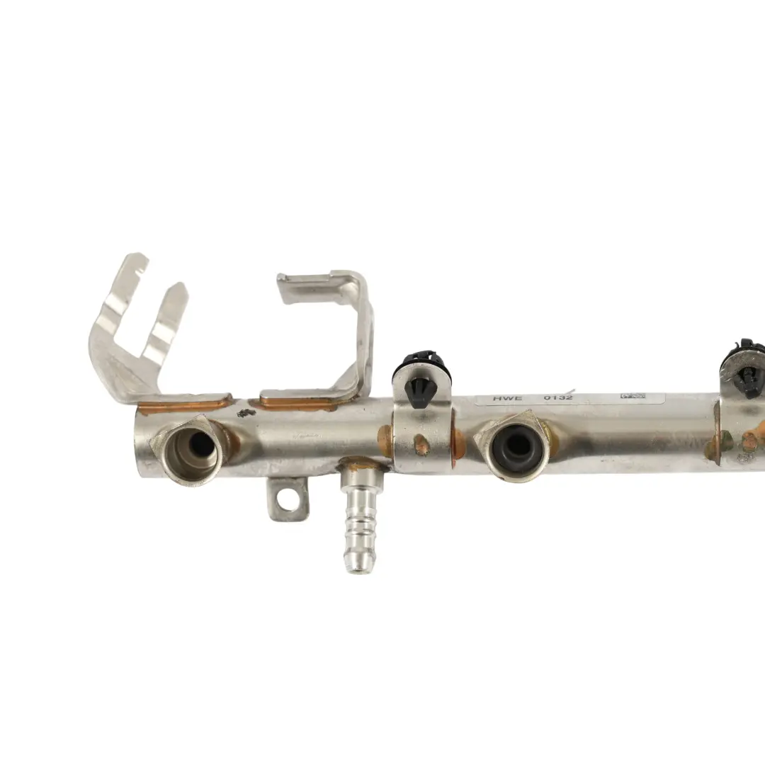 Rampe D'Injection 2.5 TFSI Essence pour Audi RS3 8V à propos du numéro de pièce 07K133681B Audi RS3 8V Rampe D'Injection 2.5 TFSI Essence - SKU 07K133681B-1 - Numéro de pièce 07K133681B