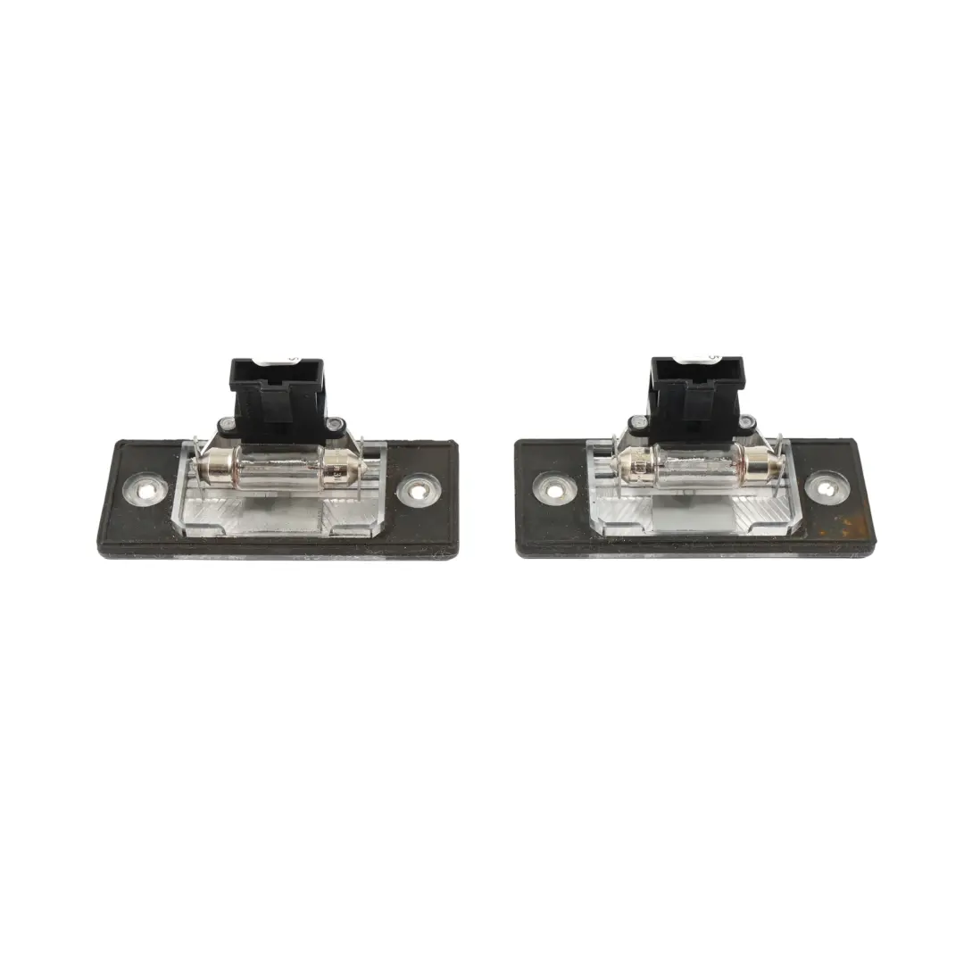 7L Hintere Nummer Kennzeichenleuchte Lampe SET X2 für Volkswagen Touareg mit Teilenummer 1J5943021D Volkswagen Touareg 7L Hintere Nummer Kennzeichenleuchte Lampe SET X2 - SKU 1J5943021D - Teilenummer 1J5943021D