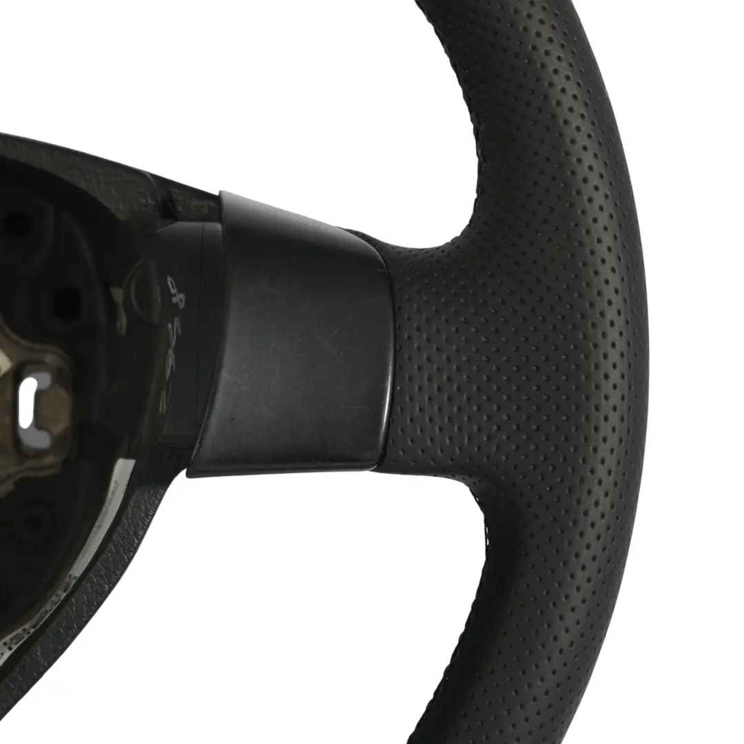 NEU Schwarzes Lederlenkrad für VW Volkswagen Golf 5 GT mit Teilenummer 1K0419091CJ VW Volkswagen Golf 5 GT NEU Schwarzes Lederlenkrad - SKU 1K0419091CJ-1 - Teilenummer 1K0419091CJ