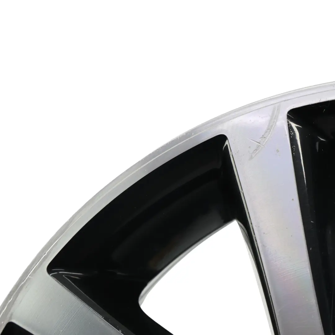 Felga Aluminiowa Srebrna 16" ET:50 6,5J do VW Volkswagen Touran 1T o numerze 1K0601025CJ VW Volkswagen Touran 1T Felga Aluminiowa Srebrna 16" ET:50 6,5J - SKU 1K0601025CJ-1 - Numer Części 1K0601025CJ