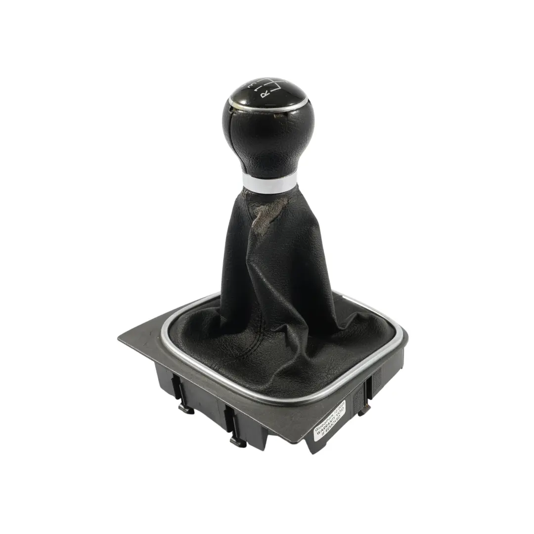 Manopola Selettore Cambio 5 Marce Manuale per Volkswagen Golf 5 con numero di parte 1K0711113BG Volkswagen Golf 5 Manopola Selettore Cambio 5 Marce Manuale - SKU 1K0711113BG - Numero di parte 1K0711113BG
