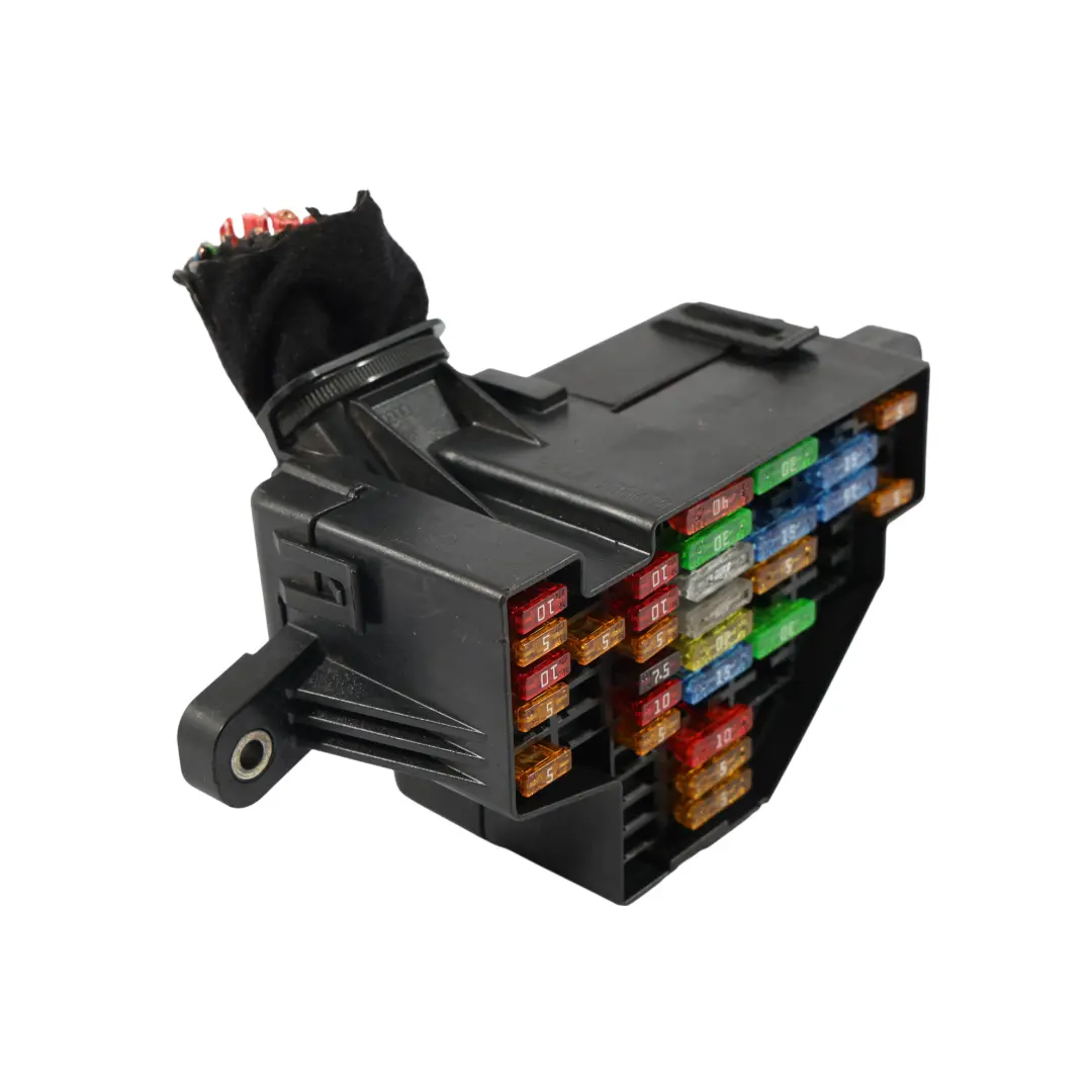 VW Golf V 1K Boîte fusibles Unité contrôle Relais distribution énergie - SKU 1K2941824 - Numéro de pièce 1K2941824