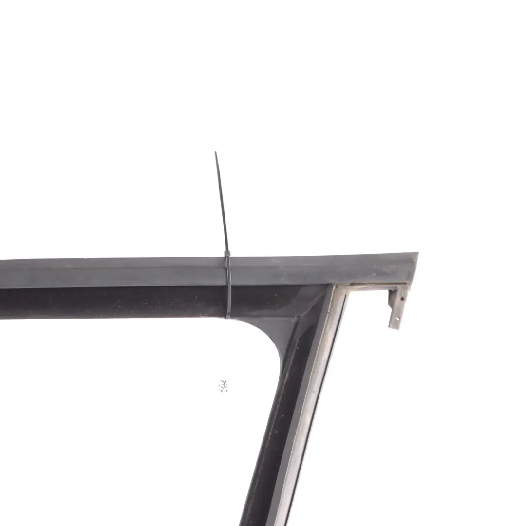 Mk5 5 Door Front Door Window Rubber Seal Right O/S 1K4837432B to VW Volkswagen Golf with Part number 1K4837431B VW Volkswagen Golf Mk5 5 Door Front Door Window Rubber Seal Right O/S 1K4837432B - SKU 1K4837431B - Part number 1K4837431B