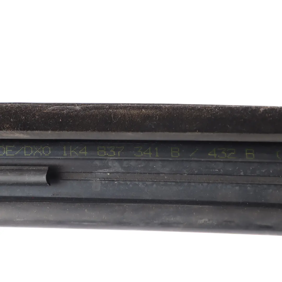 Mk5 5 Door Front Door Window Rubber Seal Right O/S 1K4837432B to VW Volkswagen Golf with Part number 1K4837431B VW Volkswagen Golf Mk5 5 Door Front Door Window Rubber Seal Right O/S 1K4837432B - SKU 1K4837431B - Part number 1K4837431B