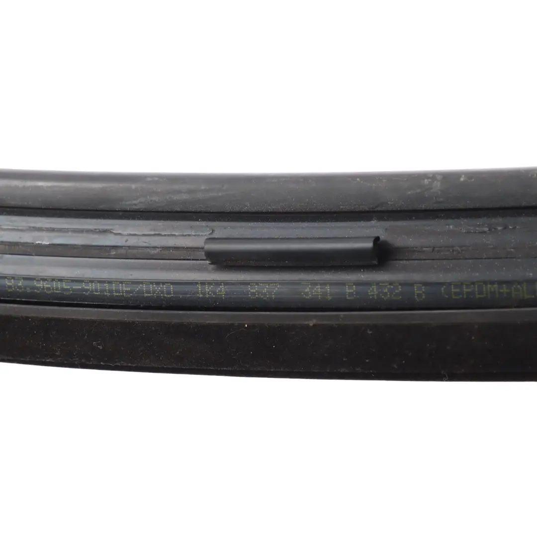 Mk5 5 Door Front Door Window Rubber Seal Right O/S to VW Volkswagen Golf with Part number 1K4837432B VW Volkswagen Golf Mk5 5 Door Front Door Window Rubber Seal Right O/S - SKU 1K4837432B - Part number 1K4837432B