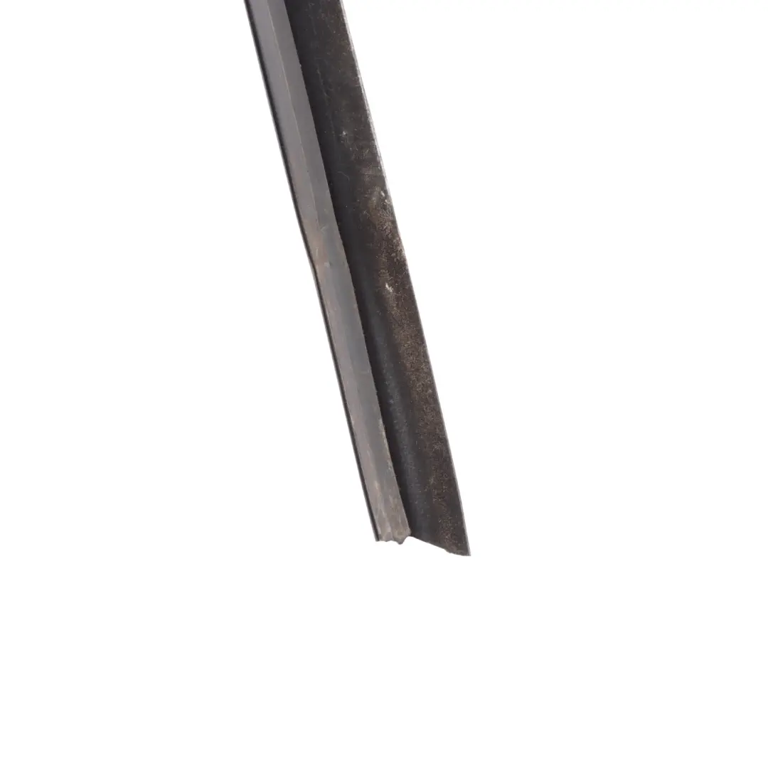 VW Volkswagen Golf Mk5 5 Door Front Door Window Rubber Seal Right O/S - SKU 1K4837432B - Part number 1K4837432B