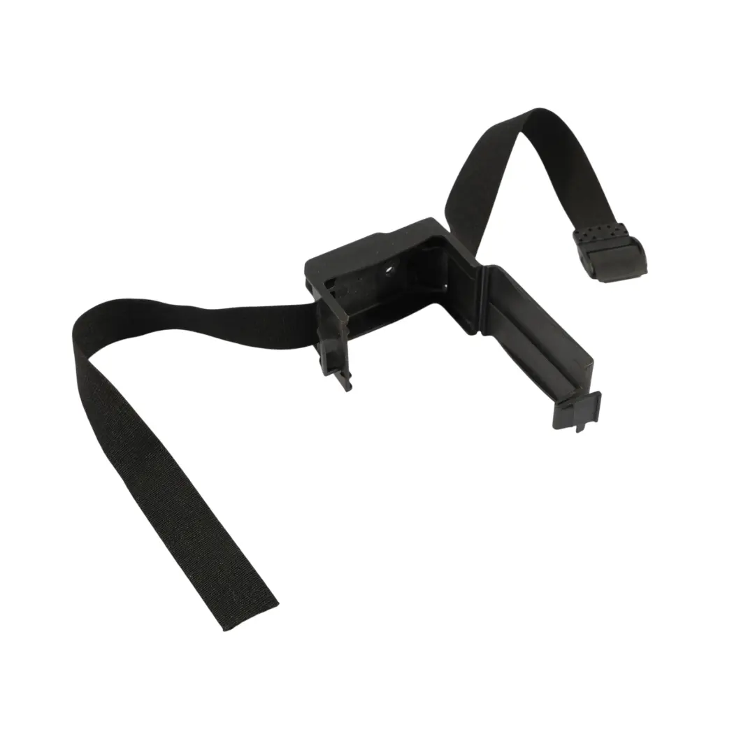 Mk5 1K Support Fixation Triangulaire De Signalisation pour Volkswagen Golf à propos du numéro de pièce 1K6860266C Volkswagen Golf Mk5 1K Support Fixation Triangulaire De Signalisation - SKU 1K6860266C - Numéro de pièce 1K6860266C