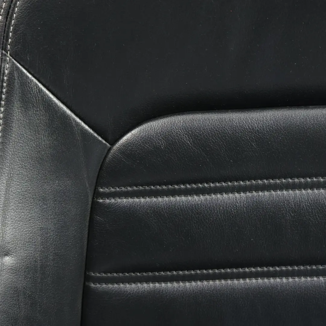 Mk3 Siège Avant Chauffant Droit 3 Portes Cuir Noir Gris pour Volkswagen Scirocco à propos du numéro de pièce 1K8881806AS Volkswagen Scirocco Mk3 Siège Avant Chauffant Droit 3 Portes Cuir Noir Gris - SKU 1K8881806AS-1 - Numéro de pièce 1K8881806AS