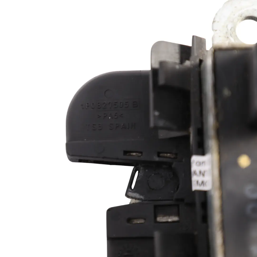 Mk2 1P VW Golf Mk6 Tailgate Boot Lock Latch Catch Actuator to Seat Leon with Part number 1P08527505B Seat Leon Mk2 1P VW Golf Mk6 Tailgate Boot Lock Latch Catch Actuator - SKU 1P0827505B - Part number 1P08527505B