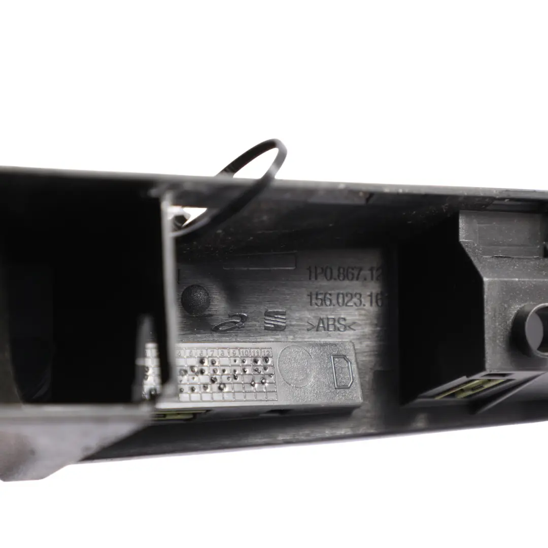 Seat Leon 1P Rear Door Grab Handle Bracket Support Mount Right O/S - SKU 1P0867126 - Part number 1P0867126