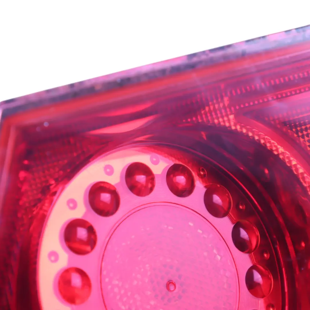 Mk2 1P Rear Tail Light Lamp Inner Side Right O/S to Seat Leon with Part number 1P0945094G Seat Leon Mk2 1P Rear Tail Light Lamp Inner Side Right O/S - SKU 1P0945094G - Part number 1P0945094G