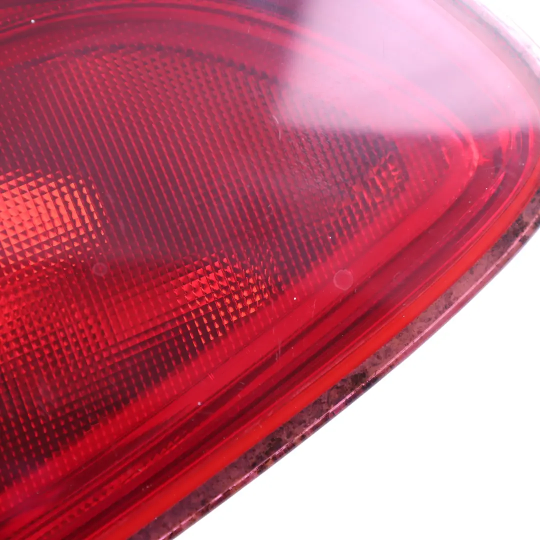 Mk2 1P Rear Tail Light Lamp Inner Side Right O/S to Seat Leon with Part number 1P0945094G Seat Leon Mk2 1P Rear Tail Light Lamp Inner Side Right O/S - SKU 1P0945094G - Part number 1P0945094G