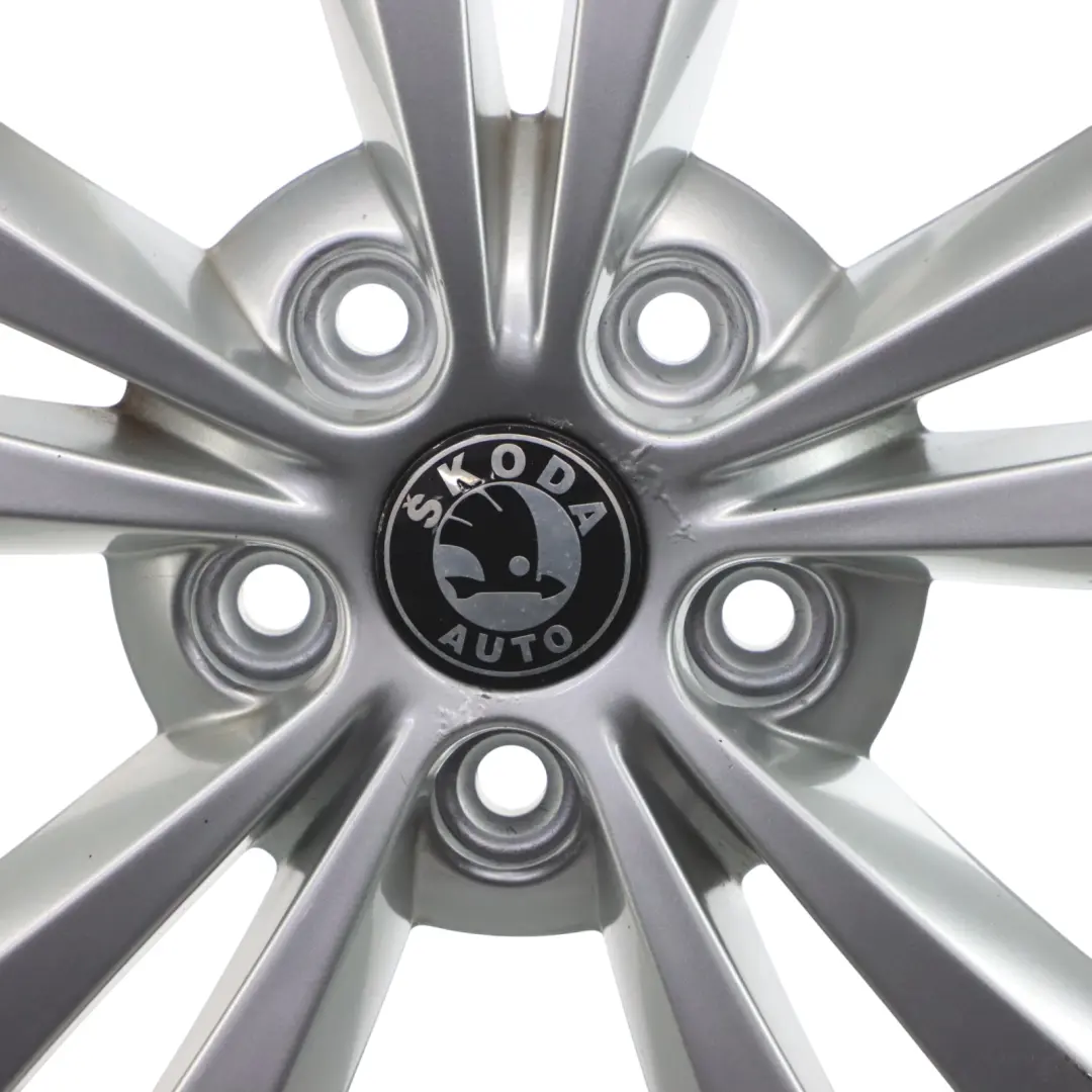 Skoda Octavia RS Mk2 Llanta De Aleación Plateada 18" 7.5J ET:51 - SKU 1Z0601025AD-1 - Número de pieza 1Z0601025AD