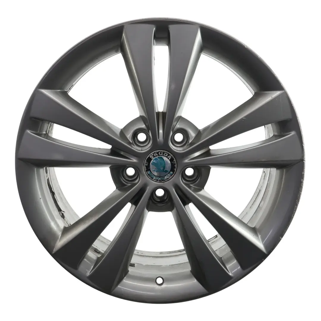 Mk2 Felga Aluminiowa Srebrna 18" 7.5J ET:51 do Skoda Octavia RS o numerze 1Z0601025AD Skoda Octavia RS Mk2 Felga Aluminiowa Srebrna 18" 7.5J ET:51 - SKU 1Z0601025AD-3 - Numer Części 1Z0601025AD