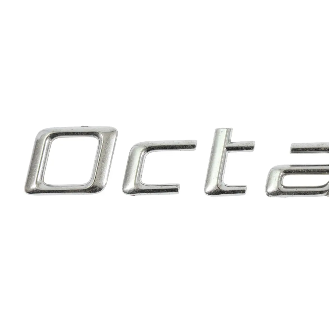 Skoda Octavia 1Z Emblemat Tylnej Klapy Bagażnika Znaczek Octavia - SKU 1Z0853687K - Numer Części 1Z0853687K