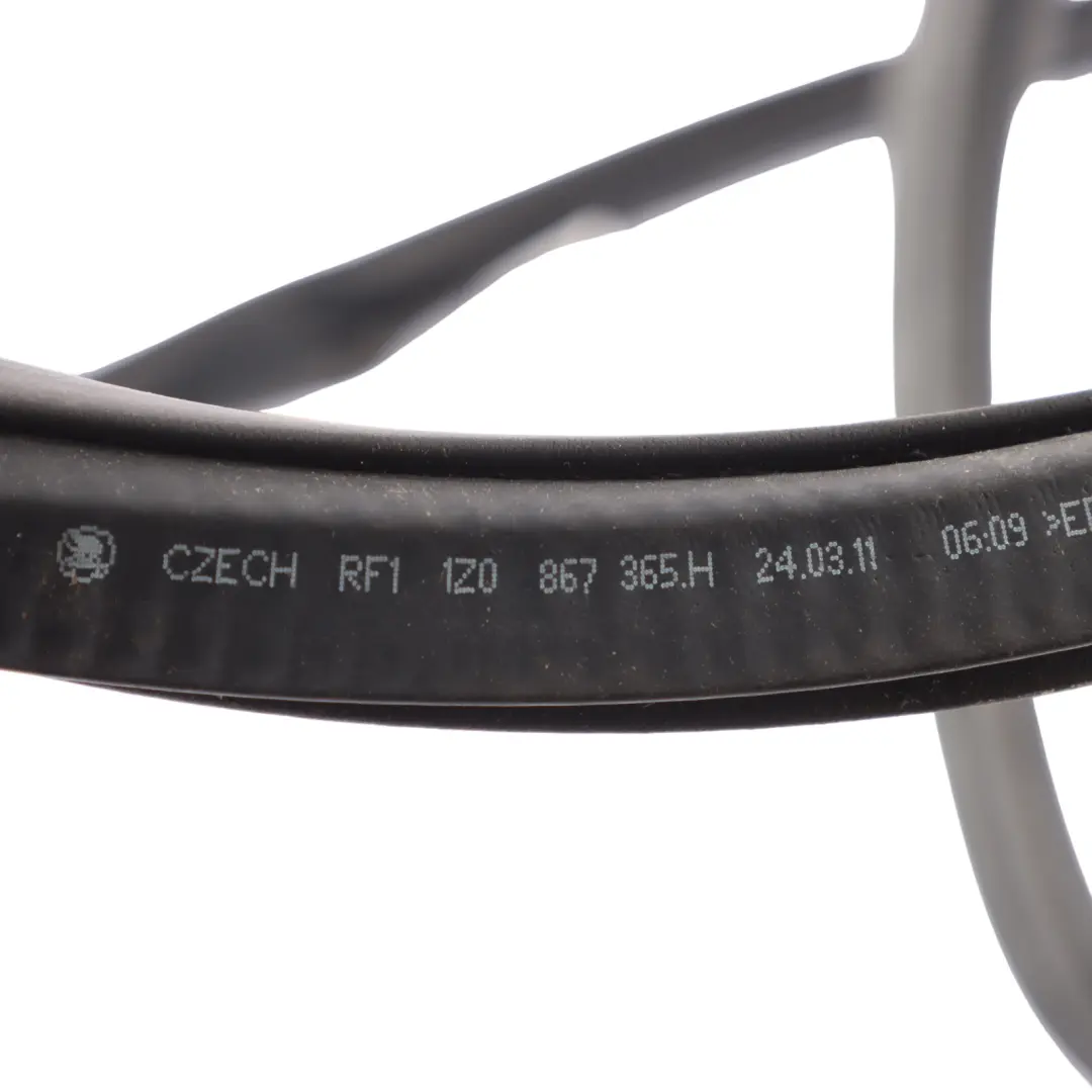 Skoda Octavia 2 Uszczelka Drzwi Przednich Karoseryjna Lewa Prawa - SKU 1Z0867365H - Numer Części 1Z0867365H