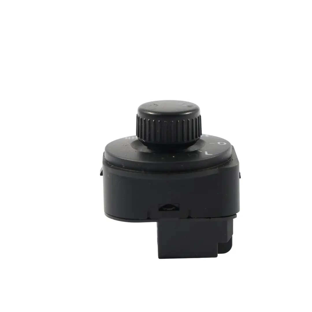 Mk2 Wing Mirror Adjustment Switch Panel Front Right O/S to Skoda Octavia with Part number 1Z2959565E Skoda Octavia Mk2 Wing Mirror Adjustment Switch Panel Front Right O/S - SKU RHD-1Z2959565E - Part number 1Z2959565E