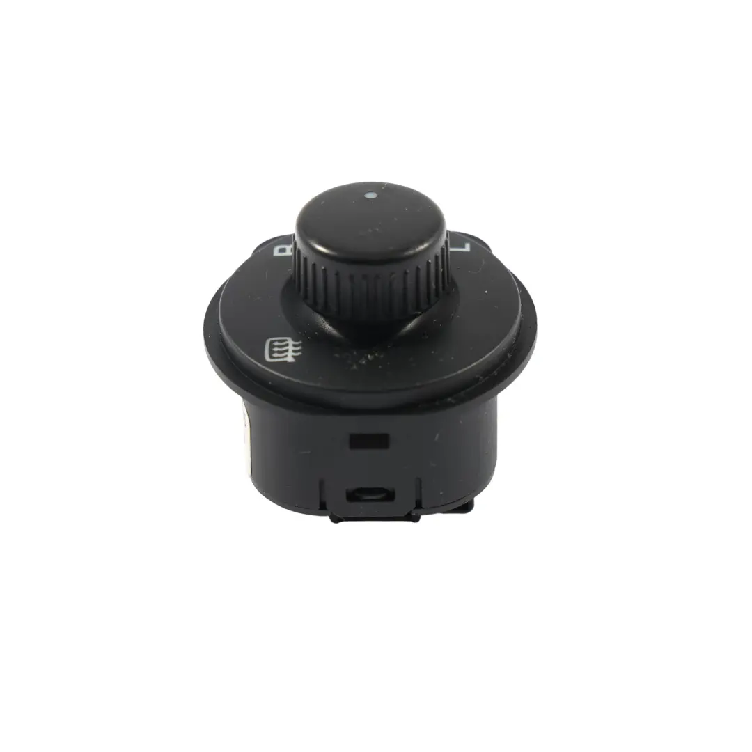 Mk2 Wing Mirror Adjustment Switch Panel Front Right O/S to Skoda Octavia with Part number 1Z2959565E Skoda Octavia Mk2 Wing Mirror Adjustment Switch Panel Front Right O/S - SKU RHD-1Z2959565E - Part number 1Z2959565E