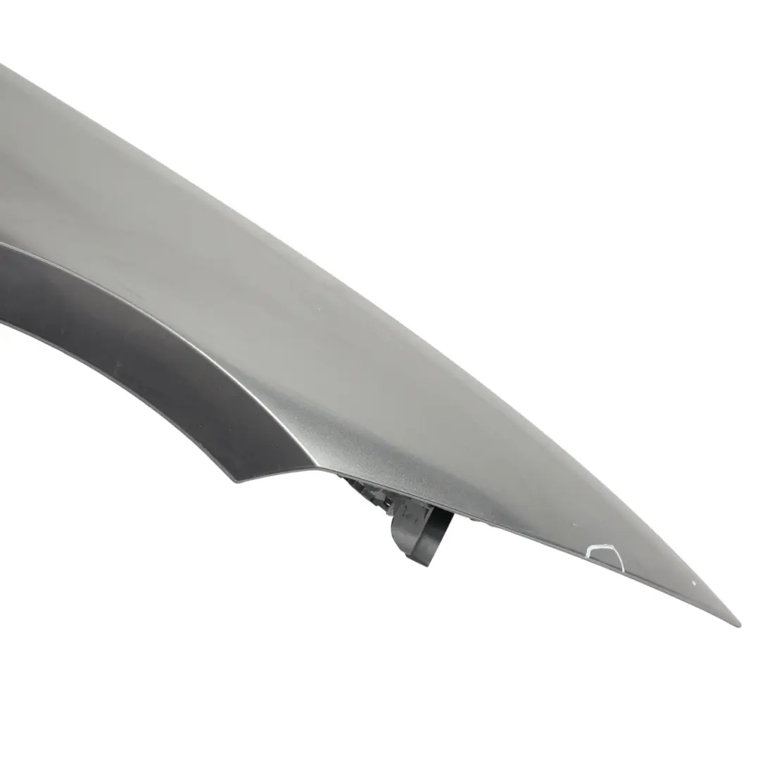 Pannello Laterale Parafango Anteriore Destro Sparkling Graphite A22 per BMW E92 E93 con numero di parte 2155922 BMW E92 E93 Pannello Laterale Parafango Anteriore Destro Sparkling Graphite A22 - SKU 2155922-SG2 - Numero di parte 2155922