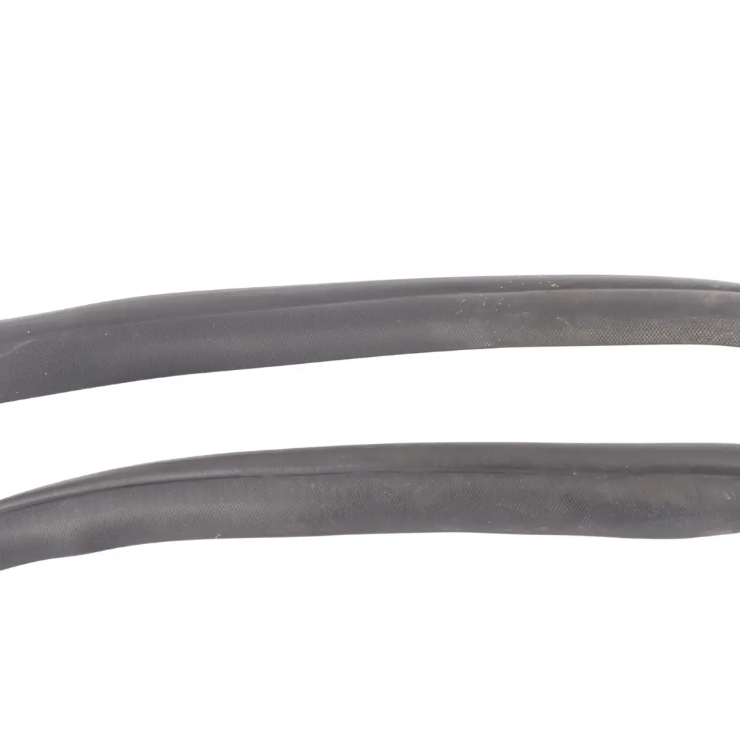 Sliding Door Seal Gasket Rubber Right O/S JK21-V253A10-AB to Ford Transit Custom with Part number 2451542 Ford Transit Custom Sliding Door Seal Gasket Rubber Right O/S JK21-V253A10-AB - SKU 2451542 - Part number 2451542