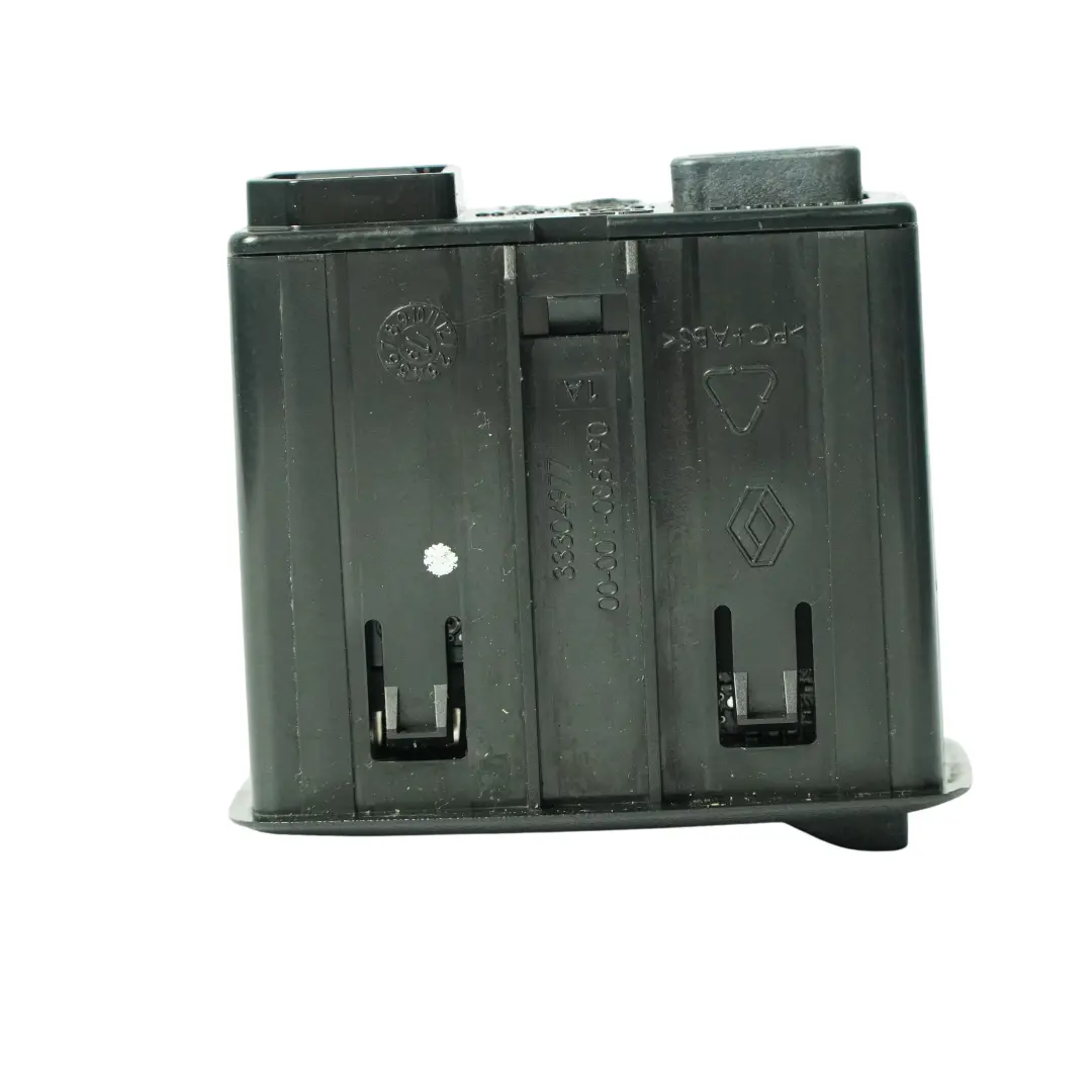 C453 USB AUX SD Card Buchse Slot Port Steuergerät für Smart Fortwo mit Teilenummer 280236951R Smart Fortwo C453 USB AUX SD Card Buchse Slot Port Steuergerät - SKU 280236951R - Teilenummer 280236951R