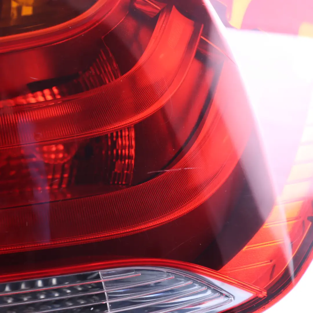 BMW X1 E84 Lampe D'Éclairage Dans Le Panneau Latéral Arrière Droit - SKU 2990110 - Numéro de pièce 2990110