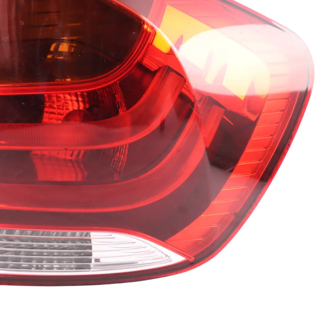 Luz En El Panel Lateral Trasero Derecho para BMW X1 E84 con número de pieza 2990110 BMW X1 E84 Luz En El Panel Lateral Trasero Derecho - SKU 2990110 - Número de pieza 2990110