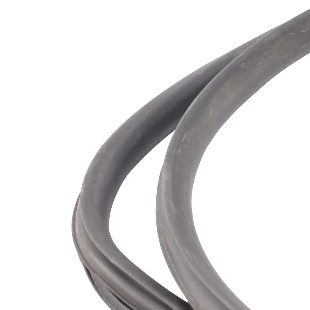 Puerta Delantera Junta Goma Izquierda Derecha para Volkswagen Caddy Maxi con número de pieza 2K0837911J Volkswagen Caddy Maxi Puerta Delantera Junta Goma Izquierda Derecha - SKU 2K0837911J - Número de pieza 2K0837911J