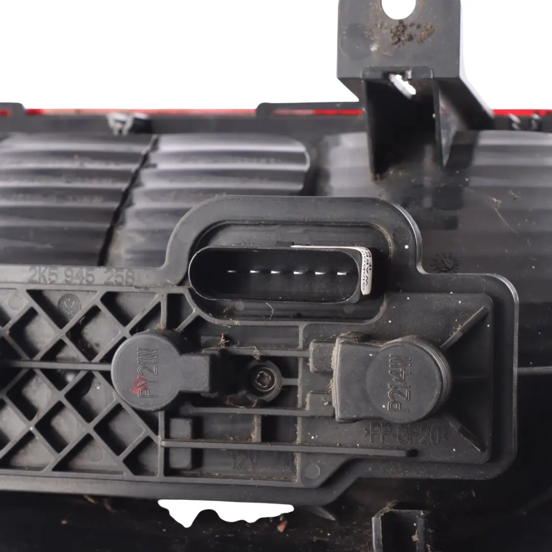 2K Rear Outer Tail Light Lamp Right O/S to VW Volkswagen Caddy Maxi with Part number 2K0945112A VW Volkswagen Caddy Maxi 2K Rear Outer Tail Light Lamp Right O/S - SKU 2K0945112A - Part number 2K0945112A