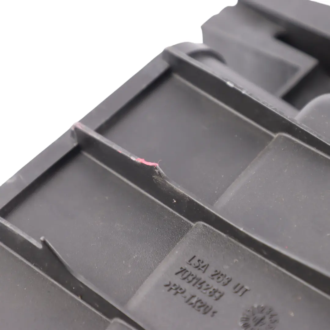 N52N Panel Air Intake Duct Vent to BMW X3 E83 LCI 2.5 si 3.0 si with Part number 3428065 BMW X3 E83 LCI 2.5 si 3.0 si N52N Panel Air Intake Duct Vent - SKU 3428065 - Part number 3428065