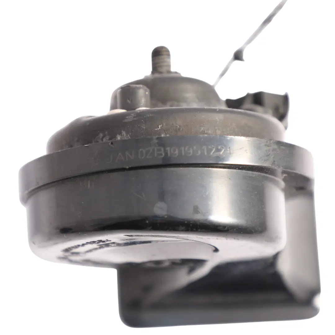 8L TT 8N VW Golf Mk4 Horn Fanfare Signal Alarm Low Tone to Audi A3 S3 with Part number 3B0951221 Audi A3 S3 8L TT 8N VW Golf Mk4 Horn Fanfare Signal Alarm Low Tone - SKU 3B0951221 - Part number 3B0951221