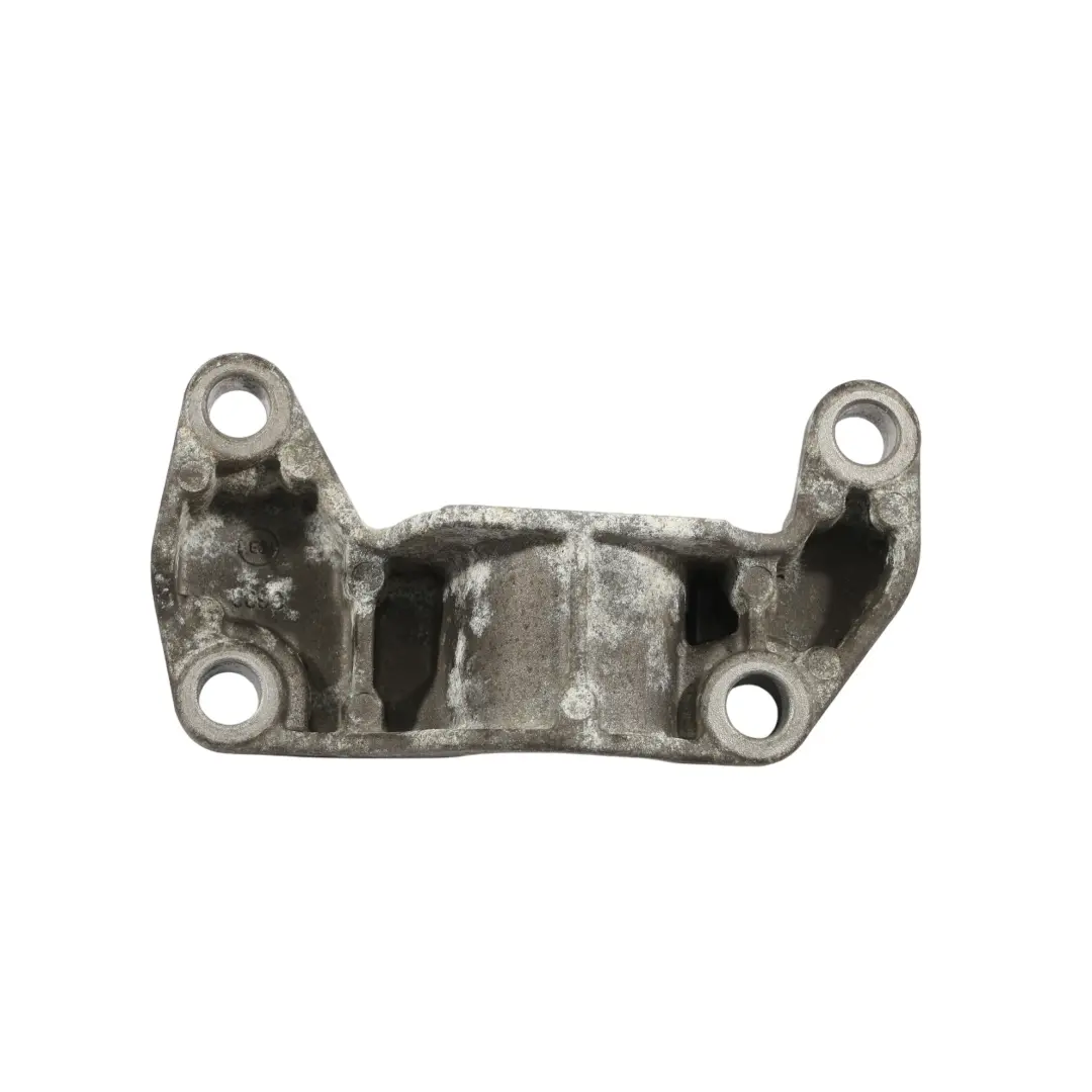 Uchwyt Wspornik Skrzyni Biegów Lewy Automat do VW Phaeton 3D o numerze 3D0399113E VW Phaeton 3D Uchwyt Wspornik Skrzyni Biegów Lewy Automat - SKU 3D0399113E - Numer Części 3D0399113E