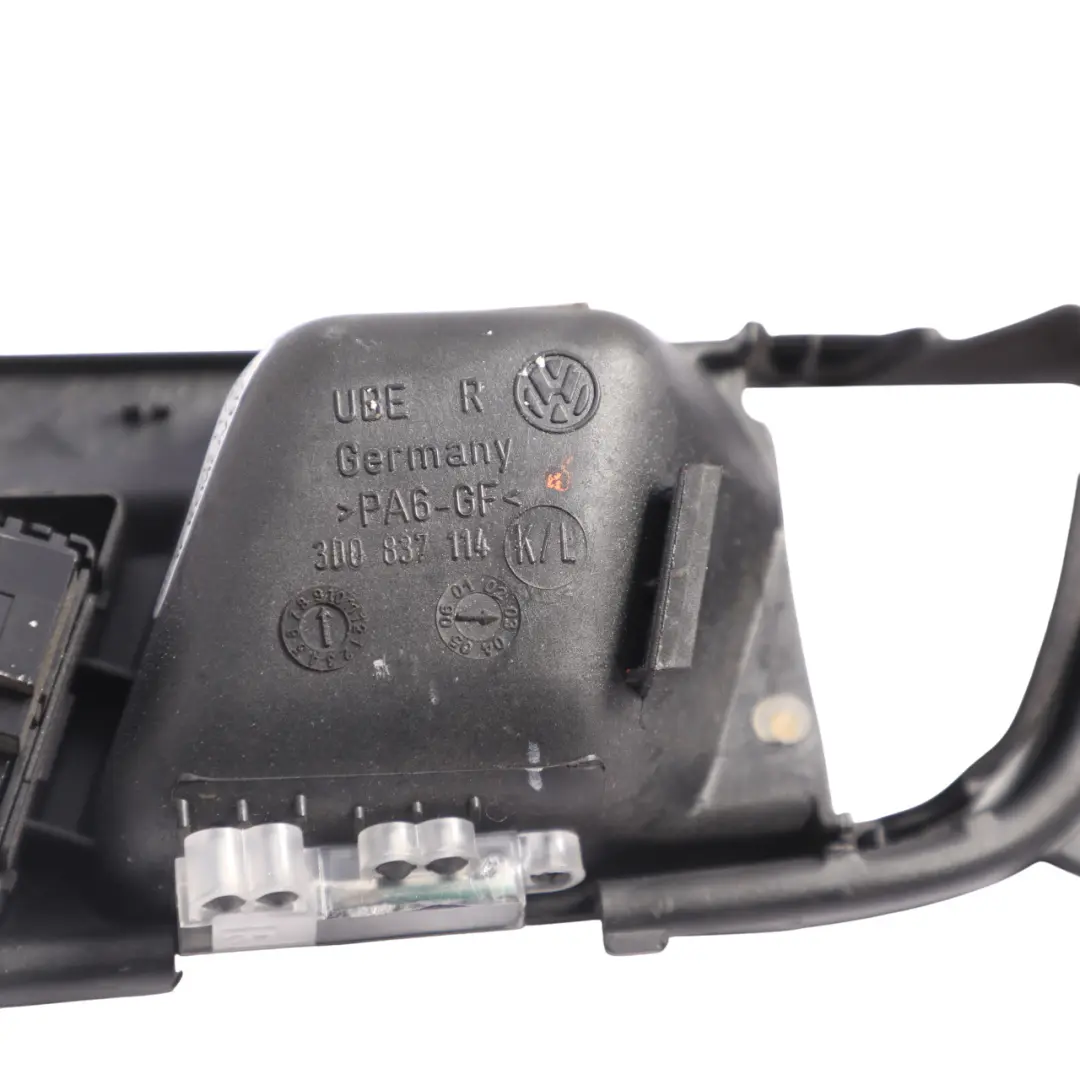 Mk1 Front Door Inner Handle Cover Right O/S to VW Volkswagen Phaeton with Part number 3D0837114 VW Volkswagen Phaeton Mk1 Front Door Inner Handle Cover Right O/S - SKU 3D0837114 - Part number 3D0837114