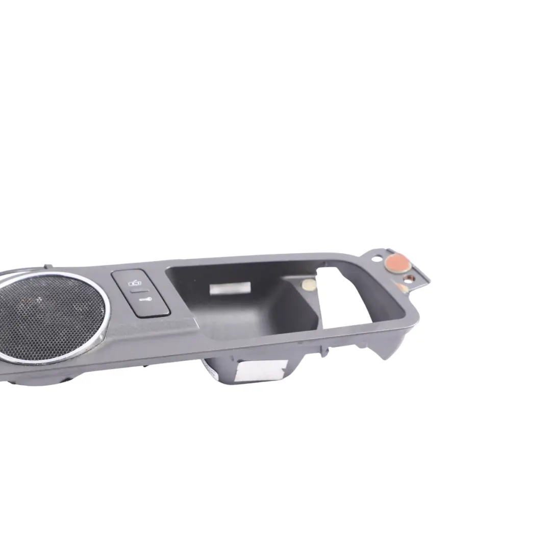 Mk1 Front Door Inner Handle Cover Right O/S to VW Volkswagen Phaeton with Part number 3D0837114 VW Volkswagen Phaeton Mk1 Front Door Inner Handle Cover Right O/S - SKU 3D0837114 - Part number 3D0837114