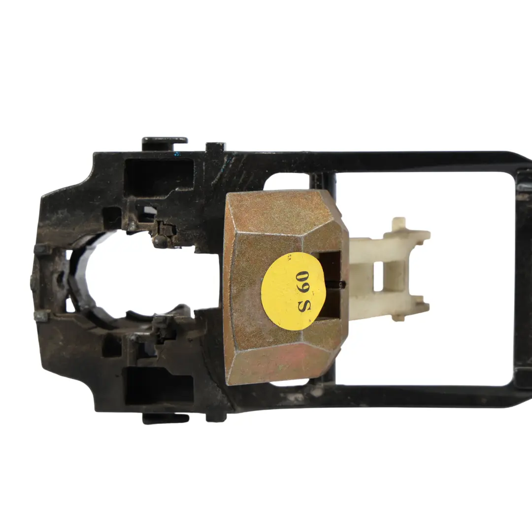 Podstawa Uchwytu Drzwi Prawy Tył do Volkswagen Phaeton 3D o numerze 3D0837886H Volkswagen Phaeton 3D Podstawa Uchwytu Drzwi Prawy Tył - SKU 3D0837886H - Numer Części 3D0837886H