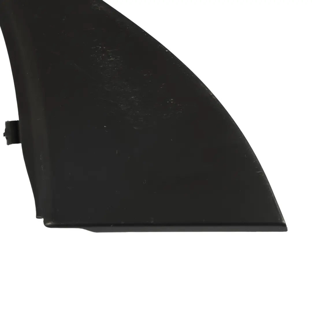 Garniture Triangulaire Vitre Porte Avant Gauche pour Volkswagen Phaeton 3D à propos du numéro de pièce 3D0837993 Volkswagen Phaeton 3D Garniture Triangulaire Vitre Porte Avant Gauche - SKU 3D0837993 - Numéro de pièce 3D0837993