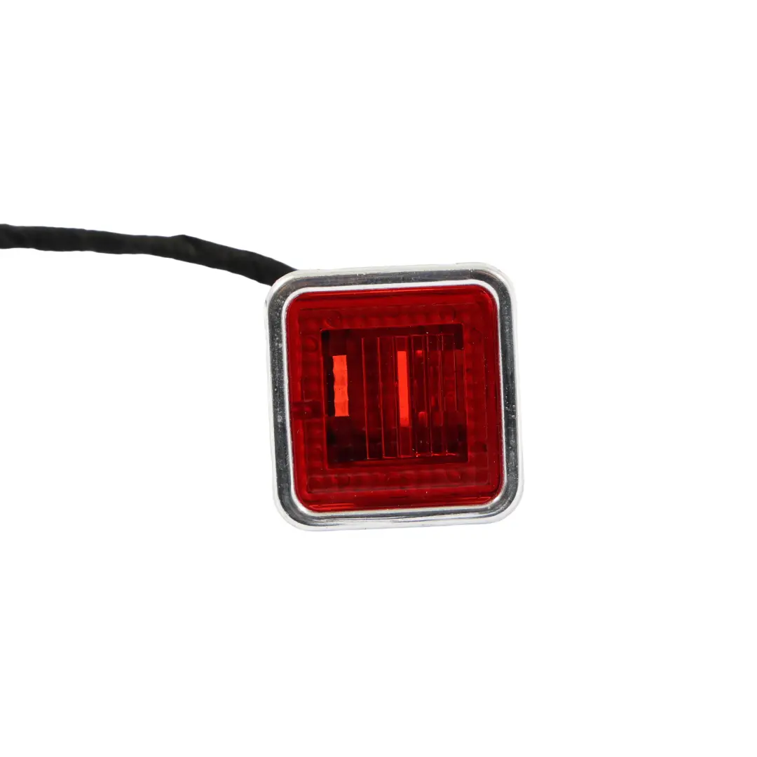 Türleuchte Rot Hinten Links Rechts für VW Volkswagen Phaeton 3D mit Teilenummer 3D0947411D VW Volkswagen Phaeton 3D Türleuchte Rot Hinten Links Rechts - SKU 3D0947411D - Teilenummer 3D0947411D